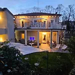 Deluxe, Joy Verona, Private With Garden Near Center, Family Friendly, Independent * ורונה