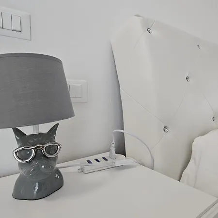 Deluxe, Joy Verona, Private With Garden Near Center, Family Friendly, Independent 度假居