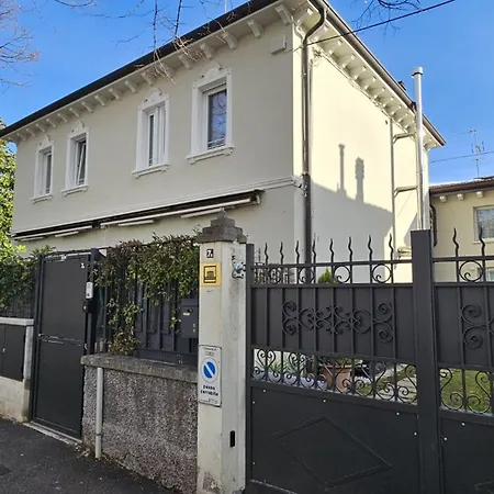 度假居 Deluxe, Joy Verona, Private With Garden Near Center, Family Friendly, Independent 维罗纳